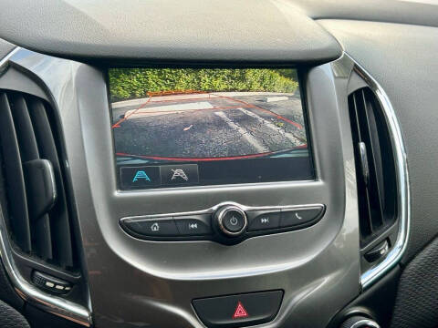 2017 Chevrolet Cruze LT Auto