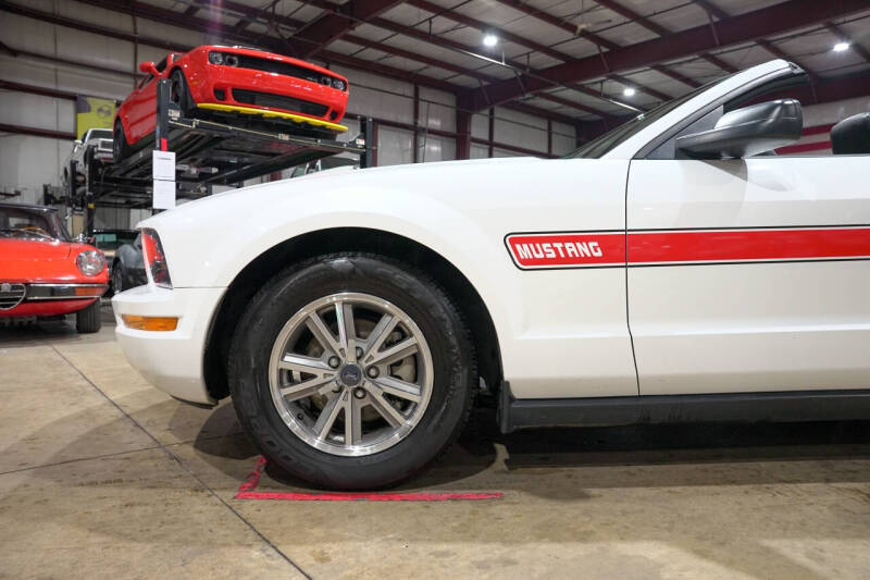 2005 Ford Mustang V6 Premium