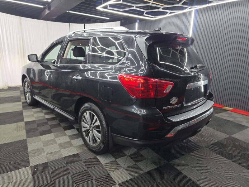 2020 Nissan Pathfinder S