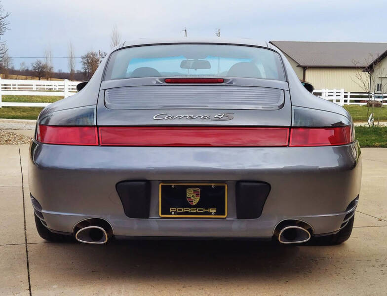 2004 Porsche 911 Carrera 4S