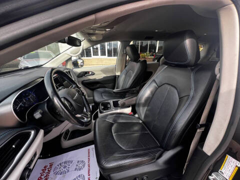 2021 Chrysler Pacifica Touring L