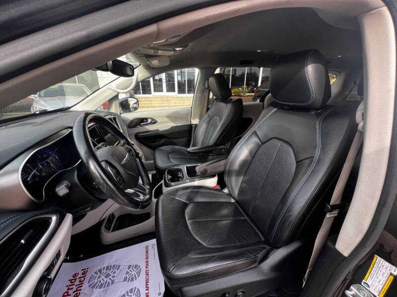 2021 Chrysler Pacifica Touring L