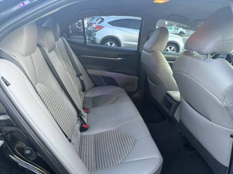 2019 Toyota Camry SE