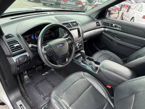2017 Ford Explorer Sport