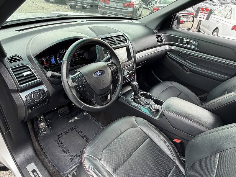 2017 Ford Explorer Sport