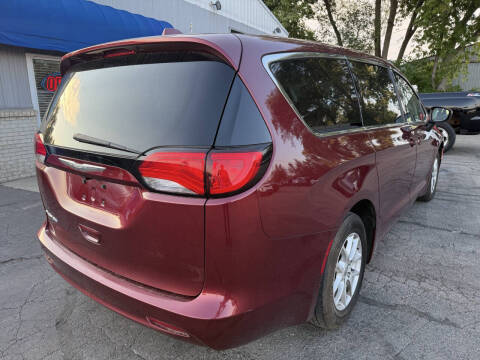 2017 Chrysler Pacifica Touring