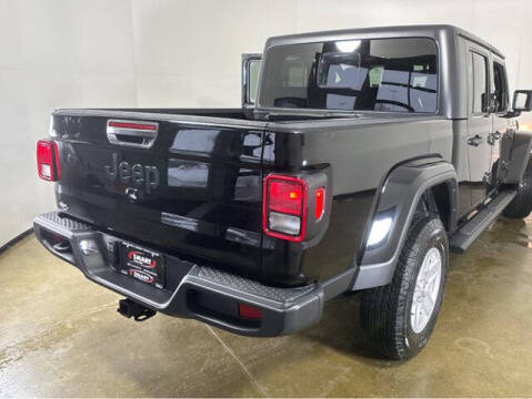 2023 Jeep Gladiator Sport S