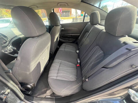 2016 Chevrolet Sonic LT Auto