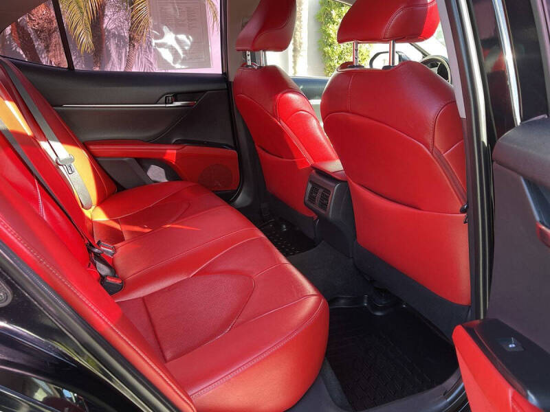 2019 Toyota Camry XSE