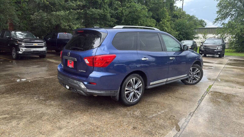 2017 Nissan Pathfinder Platinum