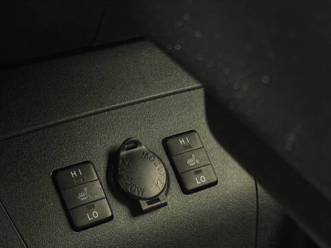 2012 Toyota Prius Plug-in Hybrid Advanced