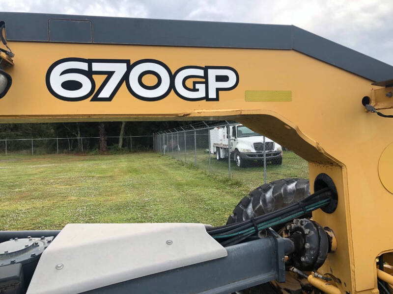 2011 John Deere 670 GP MOTOR GRADER