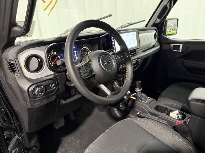 2024 Jeep Gladiator Willys