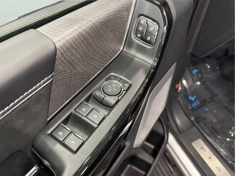 2023 Ford F-150 Lightning XLT