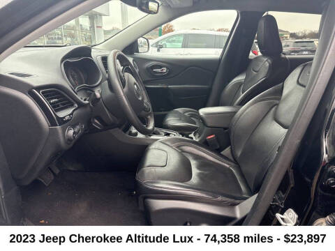 2023 Jeep Cherokee Altitude Lux