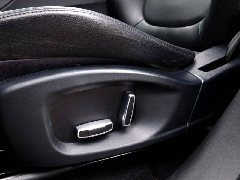 2019 Jaguar F-PACE 25t Premium