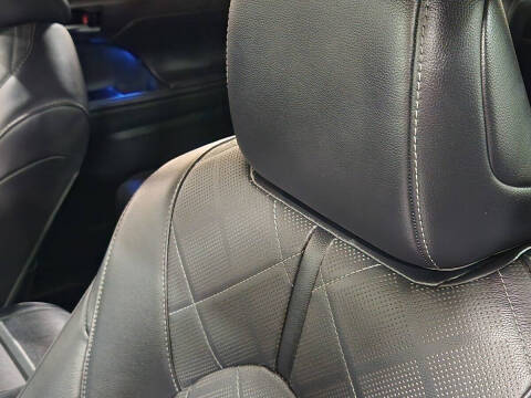 2022 Toyota Highlander Hybrid Platinum