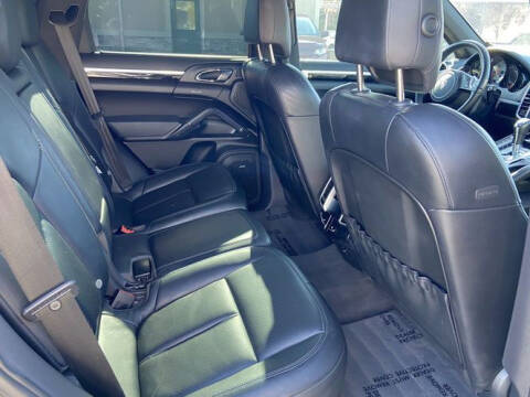 2020 Porsche Macan Turbo