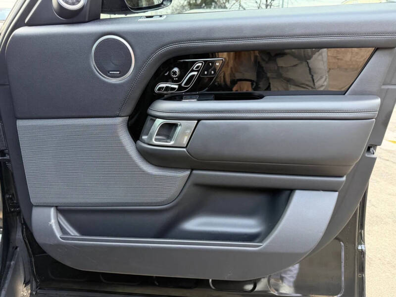 2020 Land Rover Range Rover P525 HSE