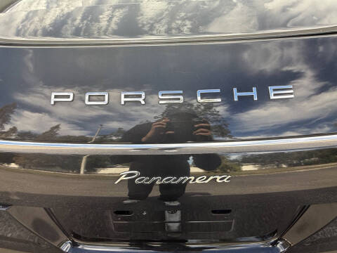 2011 Porsche Panamera 4