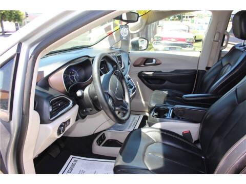 2020 Chrysler Voyager LXi