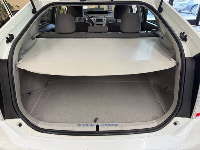 2014 Toyota Prius Plug-in Hybrid