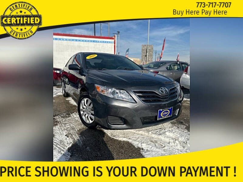 2010 Toyota Camry LE's photo