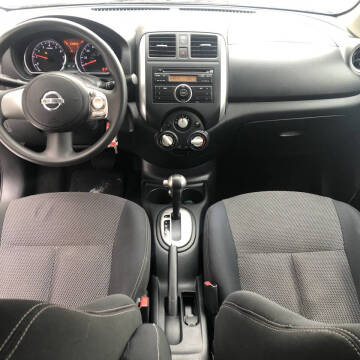 2014 Nissan Versa 1.6 SV