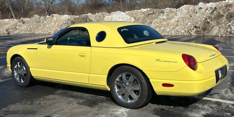 2002 Ford Thunderbird Deluxe