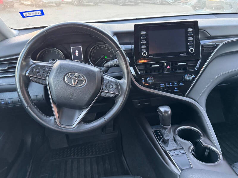 2023 Toyota Camry SE