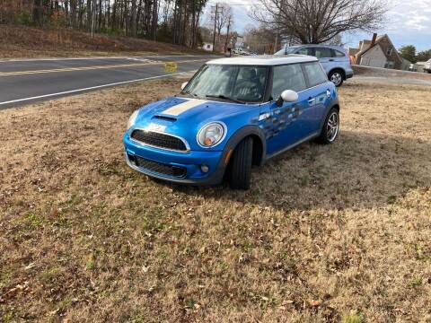 2011 MINI Cooper for sale at Mocks Auto in Kernersville NC