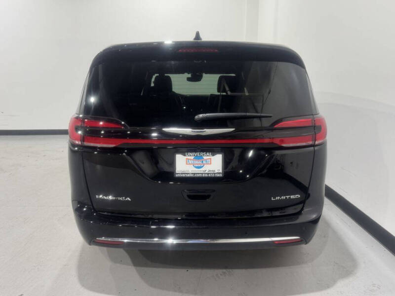 2026 Chrysler Pacifica Limited
