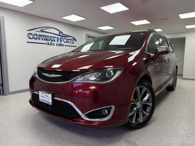 2017 Chrysler Pacifica for sale at Conway Imports in   Streamwood, IL