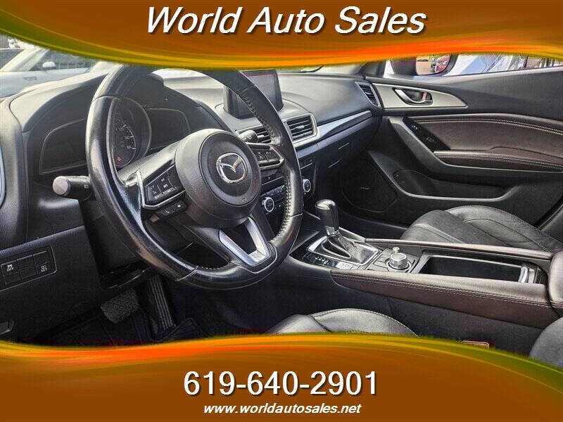 2018 Mazda MAZDA3 Touring
