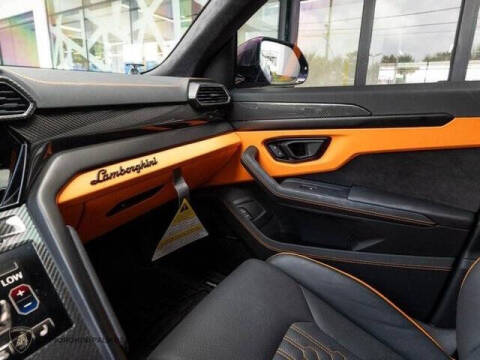 2024 Lamborghini Urus
