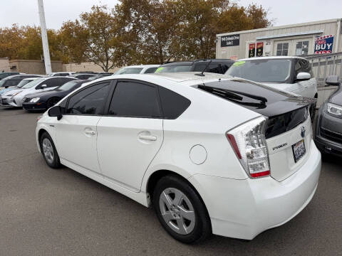 2010 Toyota Prius III