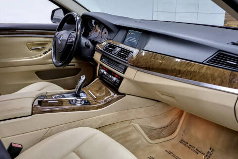 2011 BMW 5 Series 528i