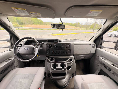 2014 Ford E-Series E-350 SD XLT
