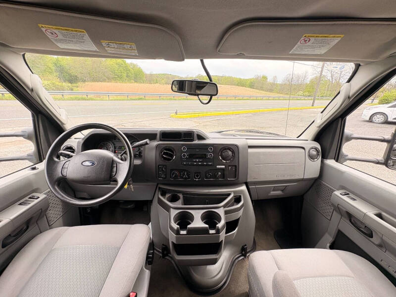 2014 Ford E-Series E-350 SD XLT