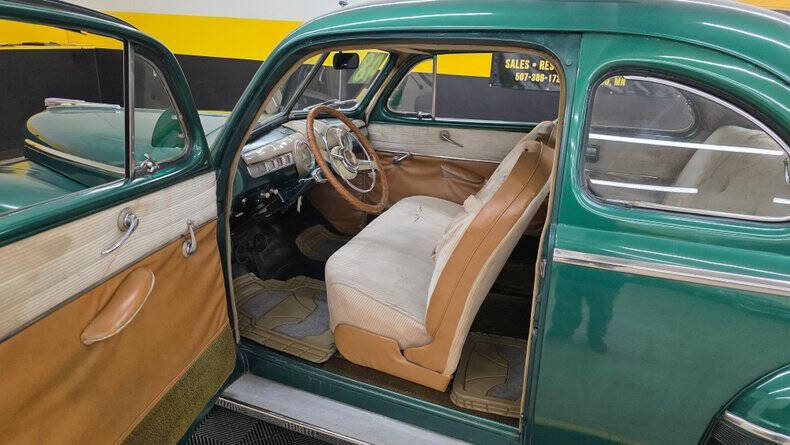 1948 Ford Super Deluxe