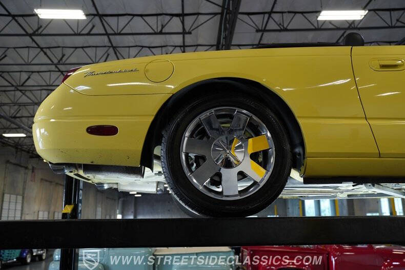 2002 Ford Thunderbird Deluxe