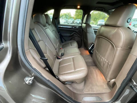 2011 Porsche Cayenne S