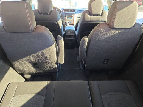 2017 Chevrolet Traverse LT