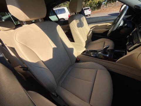 2018 BMW 3 Series 330i