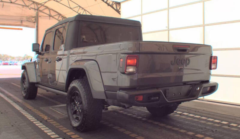2021 Jeep Gladiator Willys