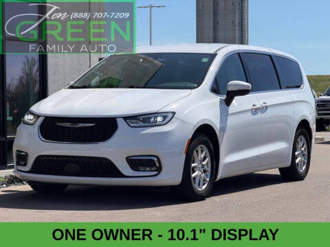 2023 Chrysler Pacifica Touring