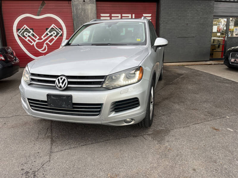 2013 Volkswagen Touareg for sale at Apple Auto Sales Inc in Camillus NY