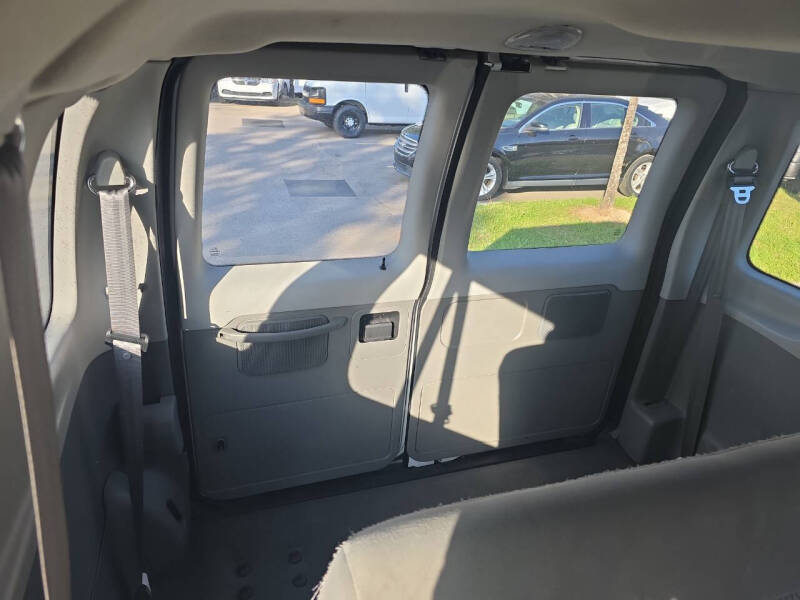 2006 Ford E-Series E-350 SD XLT
