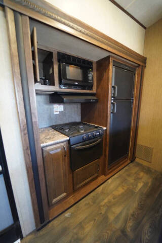 2017 Cruiser RV Stryker 3010