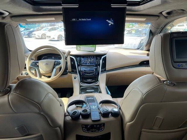 2019 Cadillac Escalade Platinum